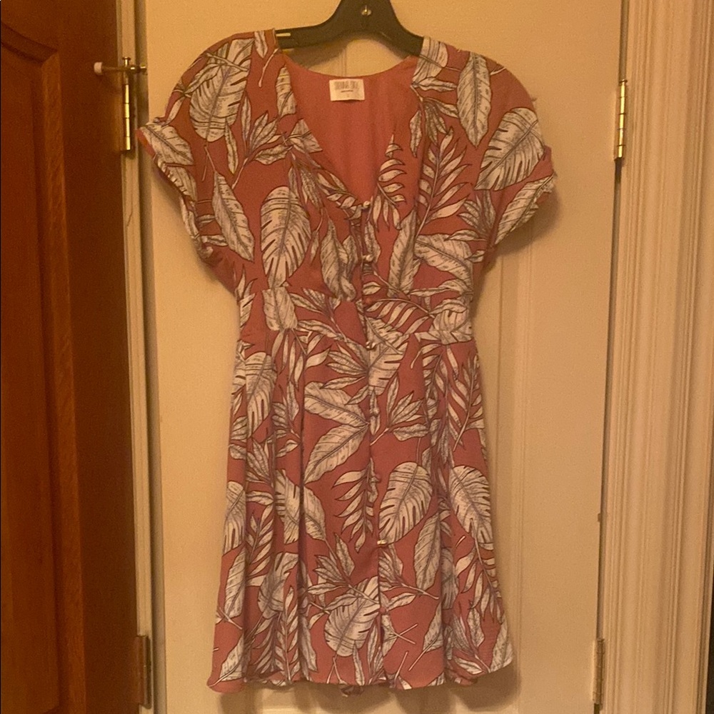 Woman’s Leaf Print Dress